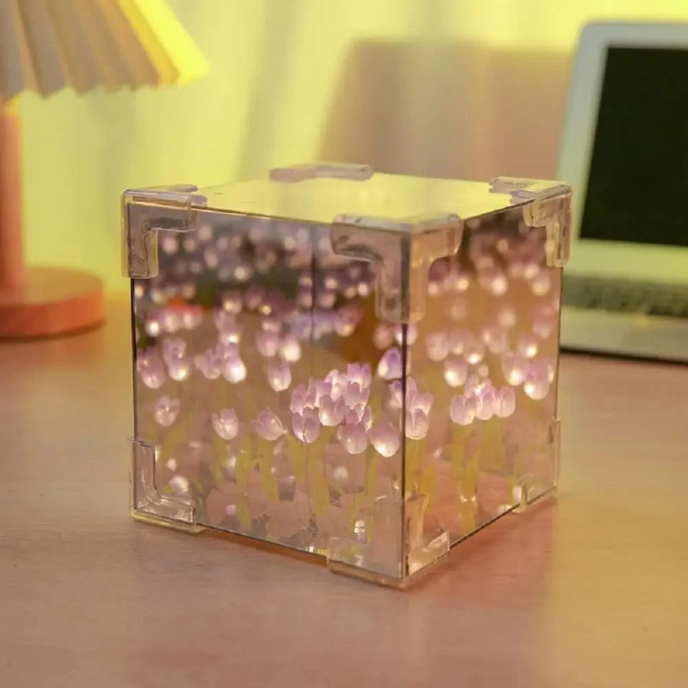 Tulip Mirror Cube Lamp